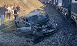 Malatya’da Hemzemin Geçitte Korkunç Kaza
