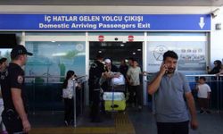 Malatyalı Hacılar Güllerle Karşılandı