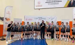 Malatya Gençlik Spor Kadın Voleybol Takımı Namağlup Şampiyon Olarak Türkiye Finalleri’ne Yükseldi