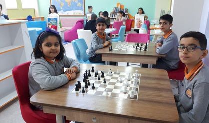 Begüm Kartal İlkokulu Malatya'da Satrançta Birincisi Oldu!