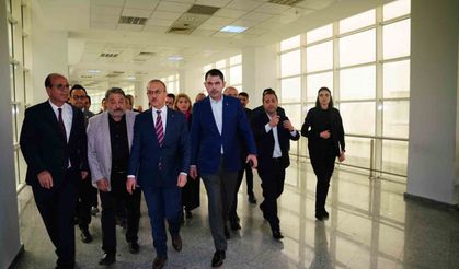 Bakan Murat Kurum’dan Hastanede Tedavi Gören Ali Bakan’a Ziyaret