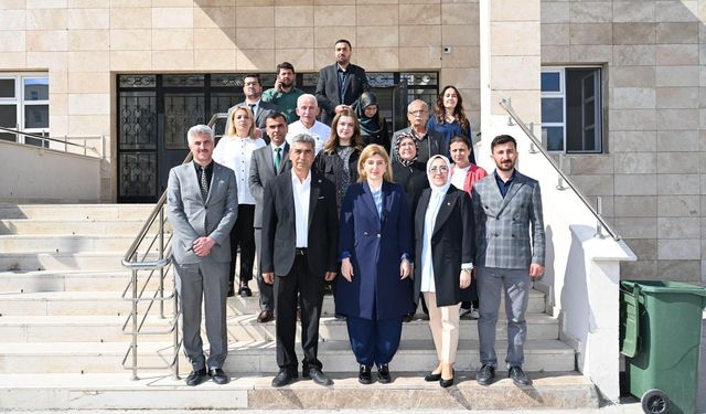 Milletvekili Ölmeztoprak’tan TOBB Malatya Hafız İmam Hatip Ortaokulu’na Anlamlı Ziyaret