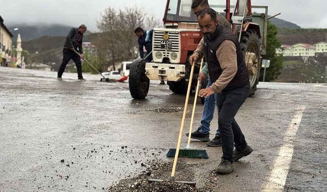 Arapgir’de Dolu ve Selin Ardından Hızlı Temizlik Seferberliği Başlatıldı
