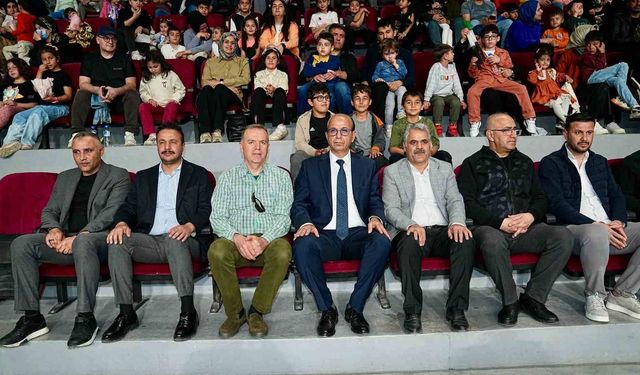 Cemal Mithat’ın "Yetenek Sirkiniz" Gösterisi Büyüledi