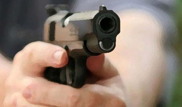 Malatya'da Polise Kurusıkı Silah Doğrulttu Ölmekten Kılpayı Kurtuldu!...