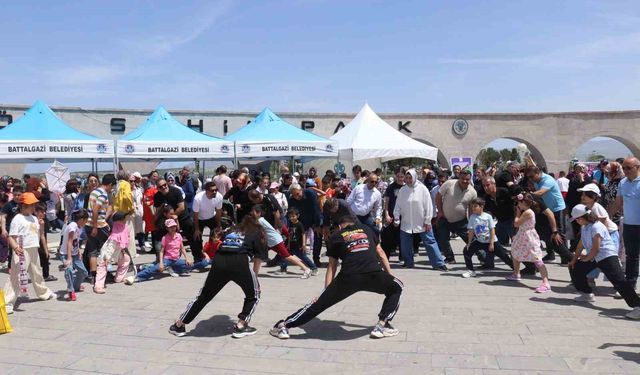 Malatya’da ‘Sağlık İçin Hareket’ Günü Renkli Görüntülere Sahne Oldu