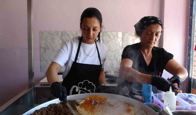 Akçadağ’ın Kadın Tantuni Ustası Önyargıları Yıktı