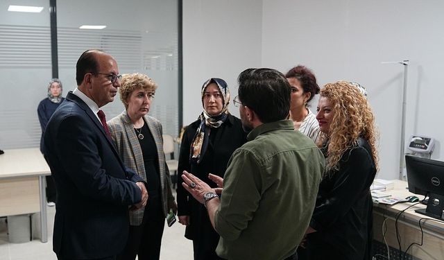 Başkan Geçit Aile Danışma Merkezini İnceledi