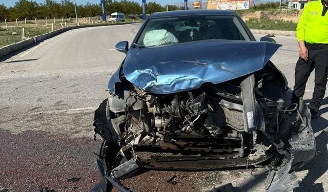 Malatya’da İki Otomobil Çarpıştı: 1 Yaralı
