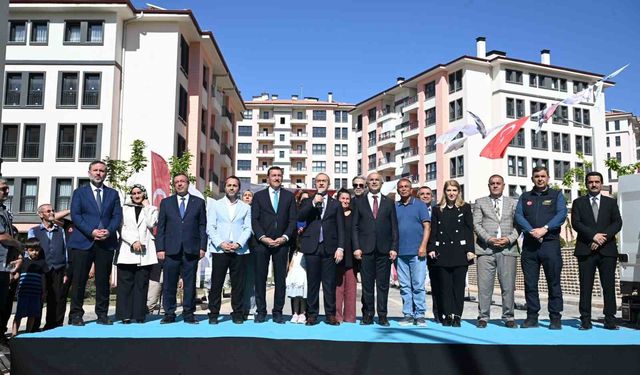 Malatya’da Deprem Konutları ve İş Yerleri Sahiplerini Buldu