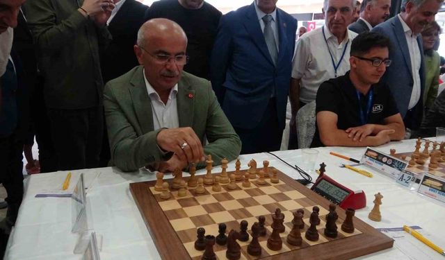 Malatya’da 8. Uluslararası Altın Kayısı Satranç Turnuvası Başladı