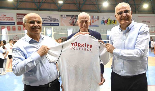 Malatya’da Fabrika Voleybol Projesi Başladı