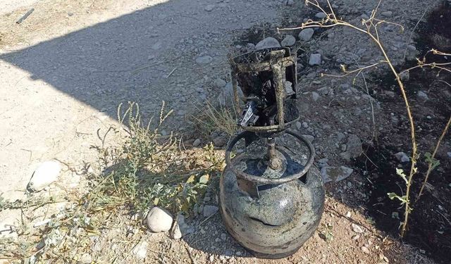 Malatya Darende’de Kayısı Bahçesindeki Konteyner Alevlere Teslim Oldu