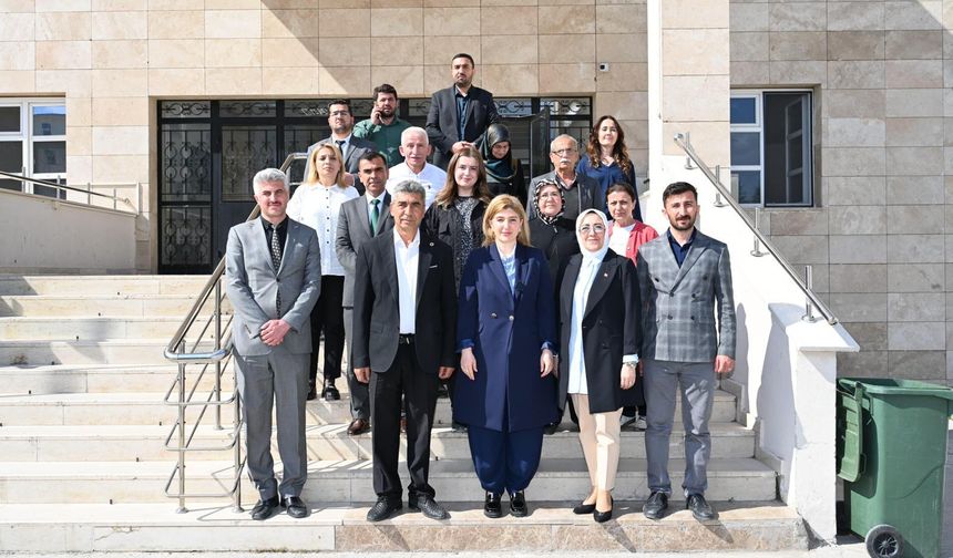 Milletvekili Ölmeztoprak’tan TOBB Malatya Hafız İmam Hatip Ortaokulu’na Anlamlı Ziyaret