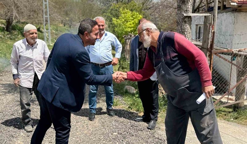 Başkan Ulutaş Akçadağ’daki Yol Çalışmalarını Yerinde İnceledi