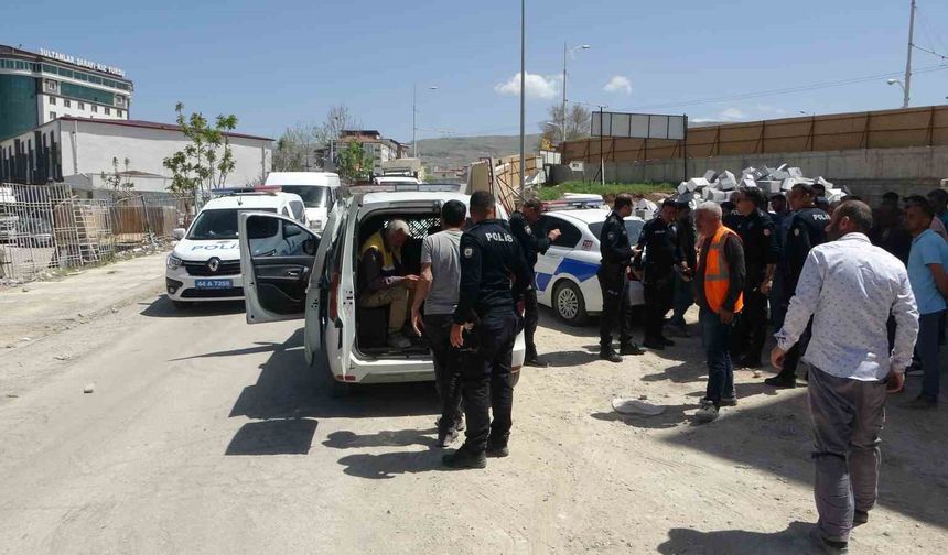 Malatya’da Şantiyede Taşlı Sopalı Kavga! Çok Sayıda Yaralı Var