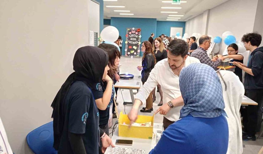 Malatya’da Mehmet Ali Aydınlar Fen Lisesi’nden İlk Bilim Fuarı