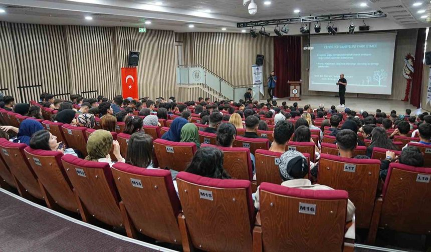 Battalgazi Belediyesi'nden Gençlere Moral Desteği