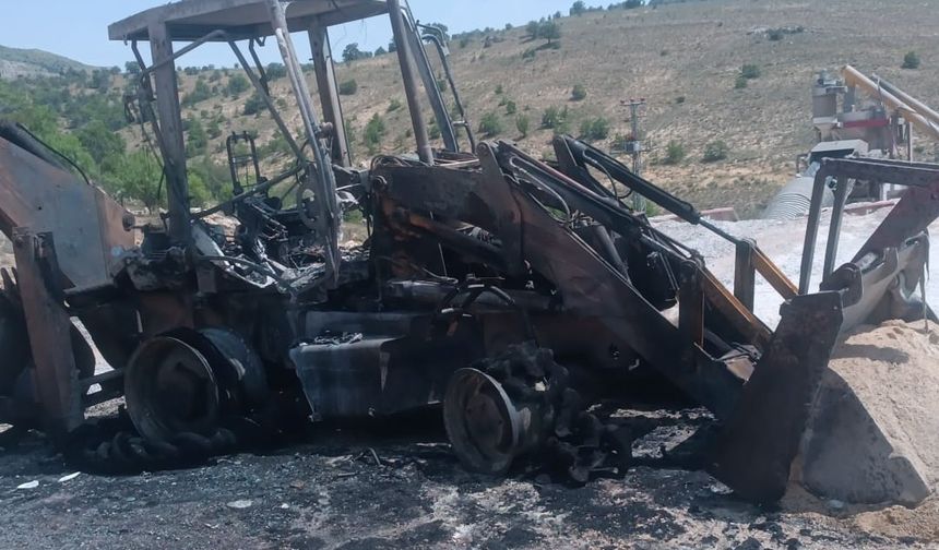 Malatya’da Beton Santralinde İş Makinesi Alev Alev Yandı