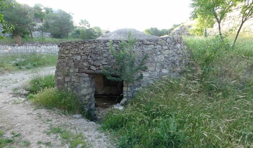 Malatya'da Selçuklu Mirası İki Çeşme Yüzyıllara Meydan Okuyor