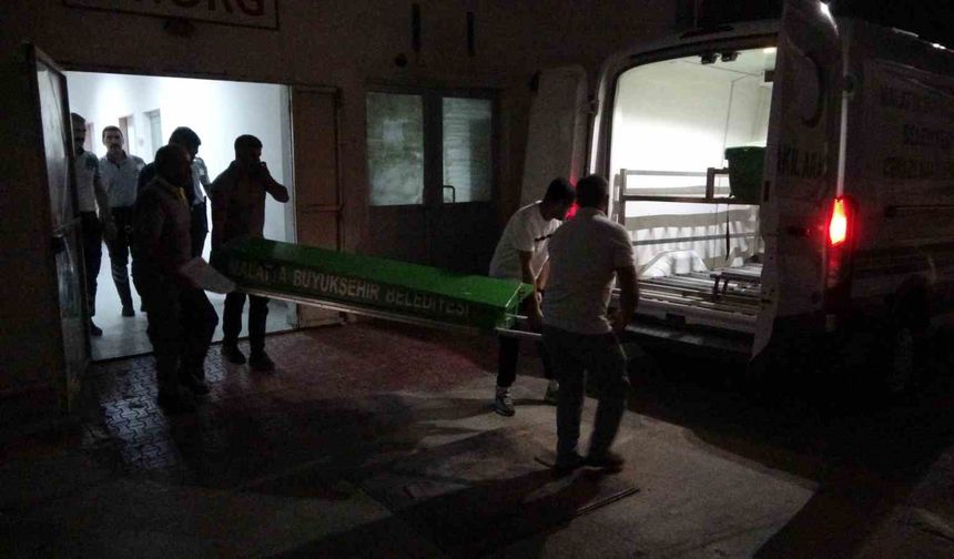 Malatya’da Yem Makinesine Düşen Yaşlı Adam Hayatını Kaybetti