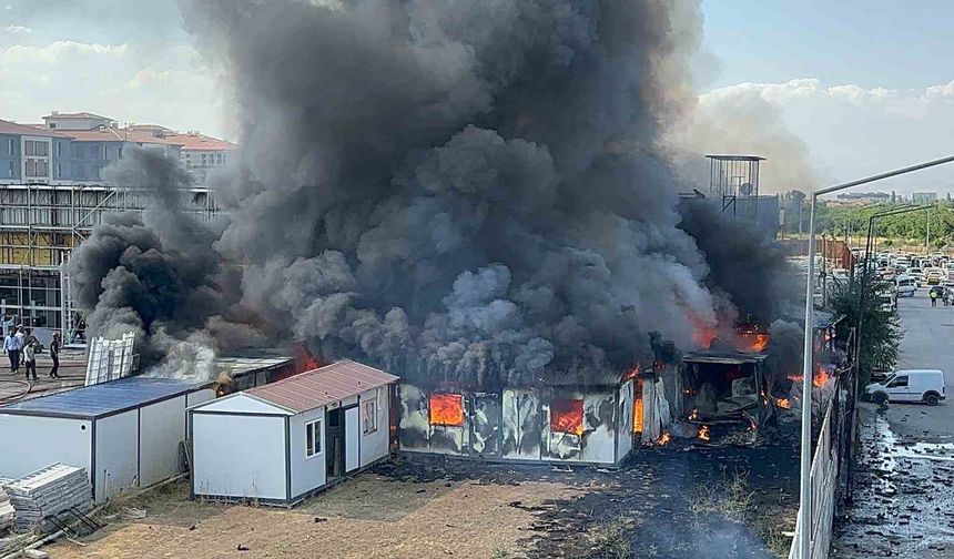 Malatya’da Ağbaba İnşaat'ta Korkutan Yangın