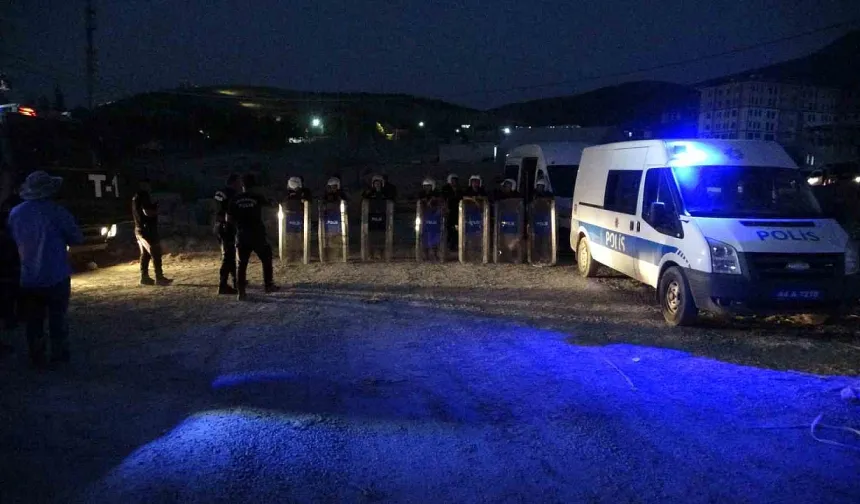 Malatya’da Şantiyede Kavga Sonrası Konteynerler Ateşe Verildi